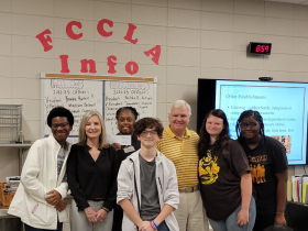 Mayor, Chef Lockett and culinary arts students